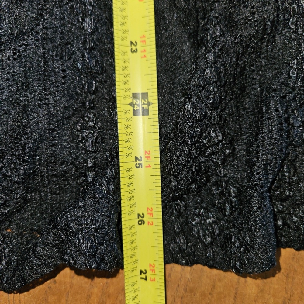 Lane Bryant Black Floral Lace Sleeveless Surplice V-Neck Empire Waist Top 18/20 - Picture 4 of 5